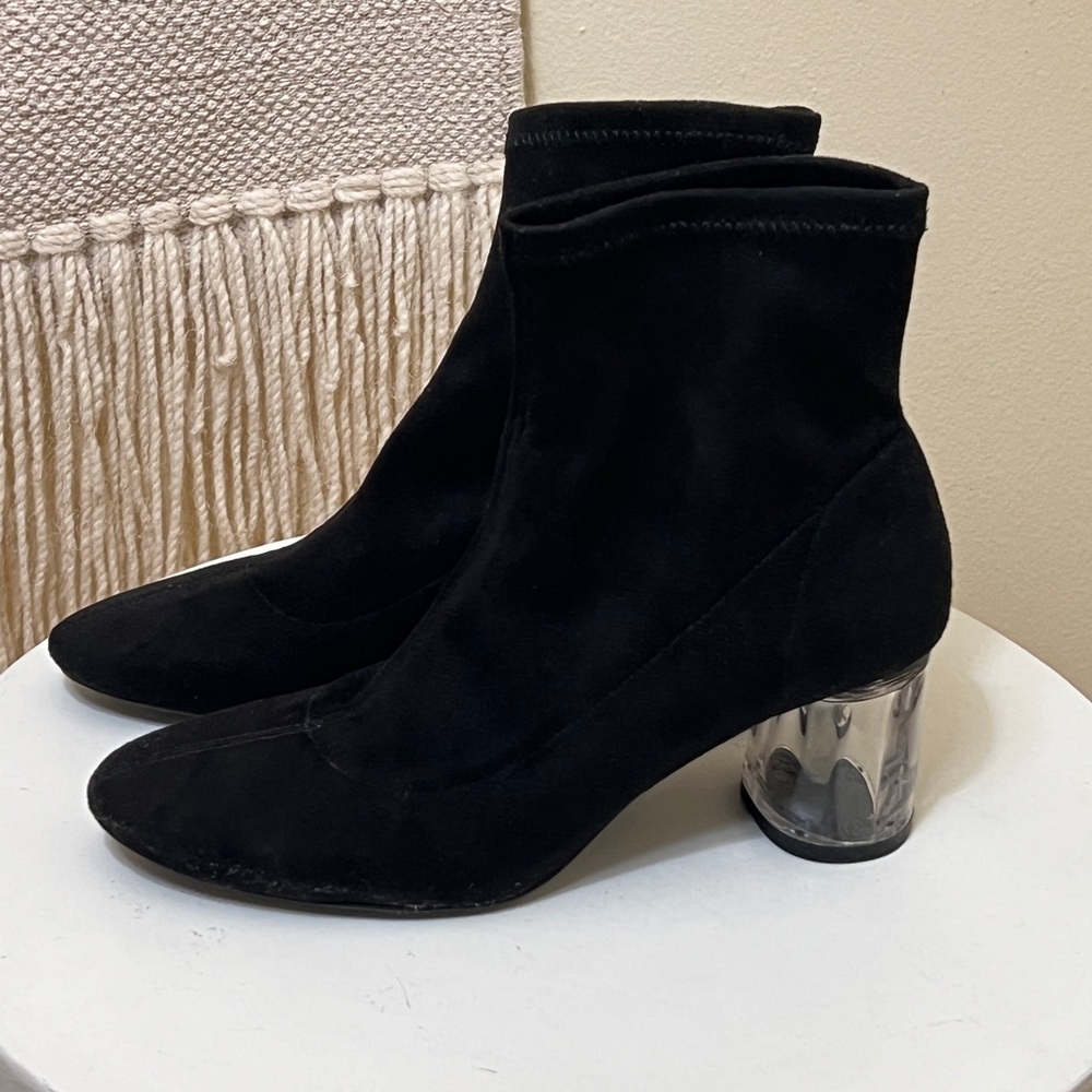 Black Zara ankle boots women size 9. Like new
